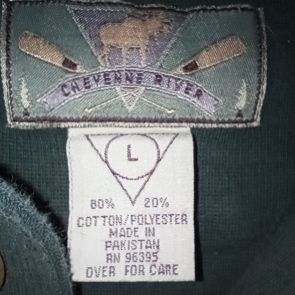 3 Vintage Sweatshirts - Picture 4 of 10